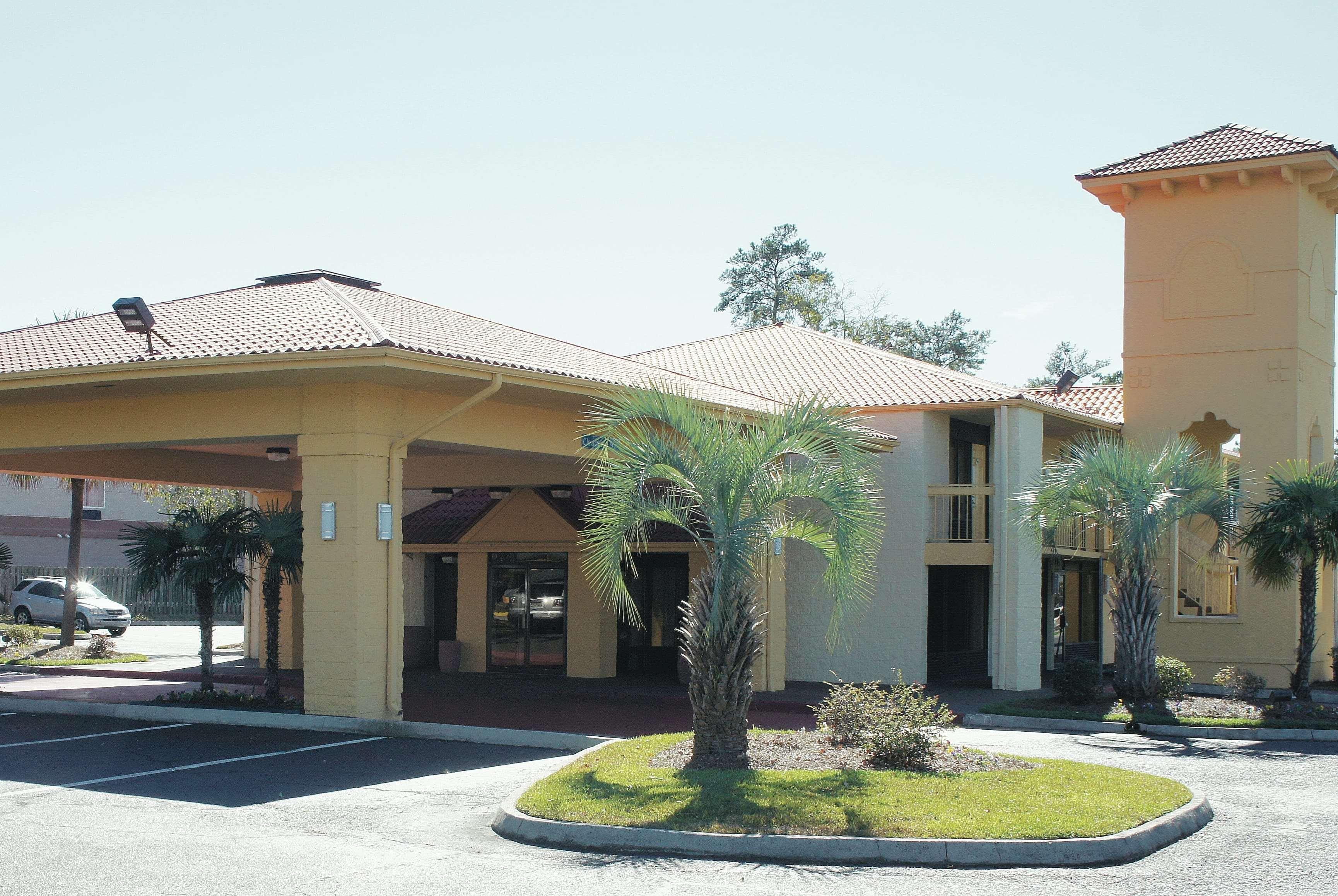 Super 8 By Wyndham Savannah Kültér fotó